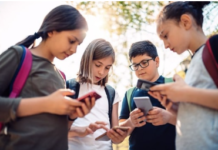 Tại sao Australia cấm trẻ em dưới 16 tuổi sử dụng mạng xã hội?